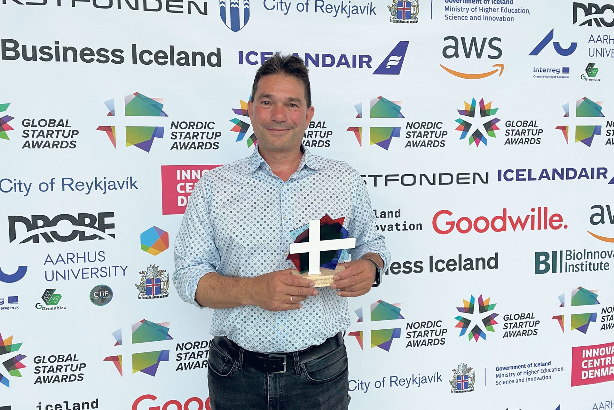 Read more about the article Smart opladning af elbiler gav Nordic Startup Greentech Awards 2022