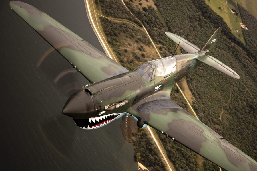 Det legendariske Curtiss P-40 Warhawk var en del af det amerikanske luftvåben under det