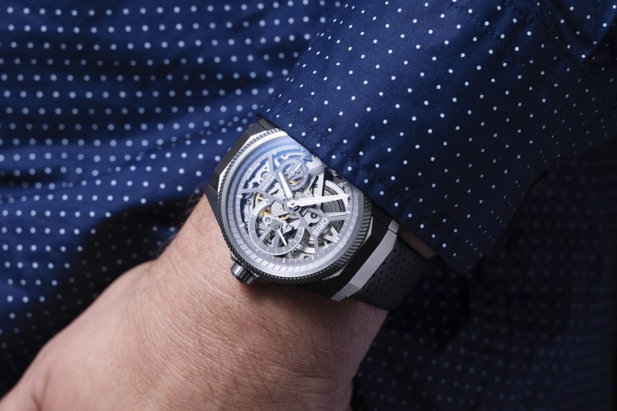 Uret måler 44 mm, hvilket normalt er til den store side, men designet gør, at det sidder fint på undertegnedes håndled. Foto: Kristian Dowling / Oris.