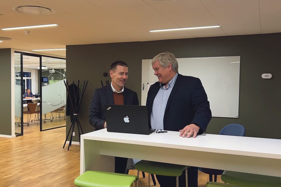 Jesper Poulsen, Solution Architect t.v. og Ole Møller Madsen, Chief Sales Officer & Partner i CogniTech.