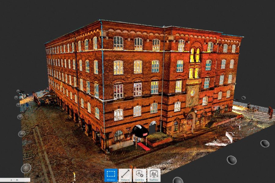 Her ses resultat fra en droneoverflyvning påmonteret en 3D-scanner: En punktsky  (der er en digital kopi af en bygning, som kan efterbehandles til en digital Revit-bygningsmodel i 3D), som er meget nyttig – fx i forbindelse med renovering eller fornyelse.