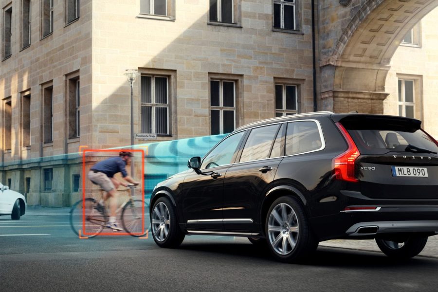 Volvo Cars City Safety-system har konstant fokus på omgivelserne