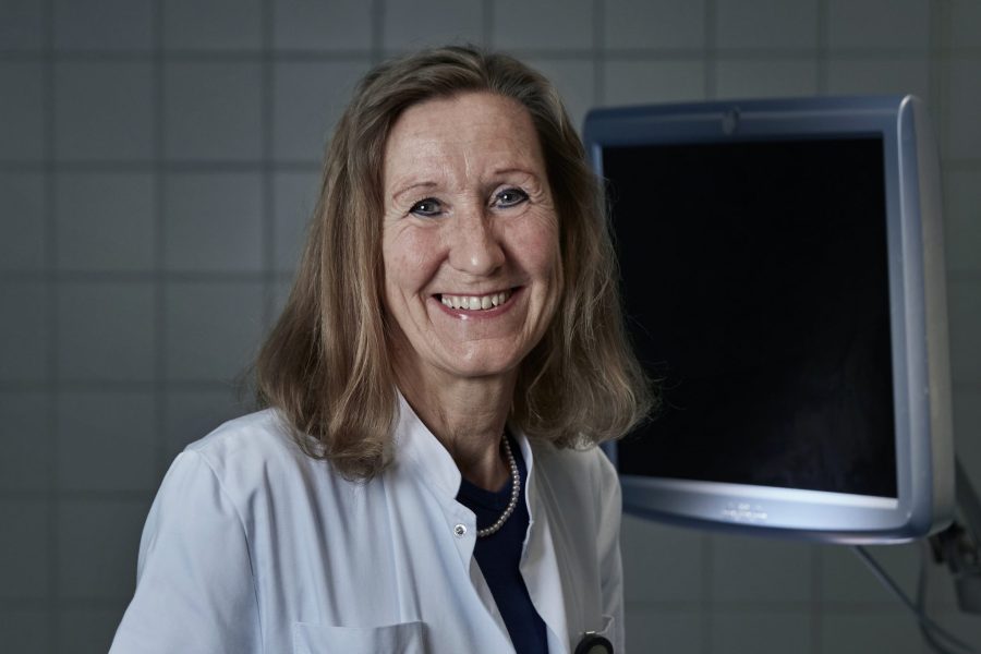 Susanne Axelsen er formand 
for Lægevidenskabelige Selskaber, LVS, 
og ledende overlæge på Aarhus Universitets-
hospital. Hun er gynækolog med 
subspeciale i urogynækologi.
Foto Kåre Viemose.
